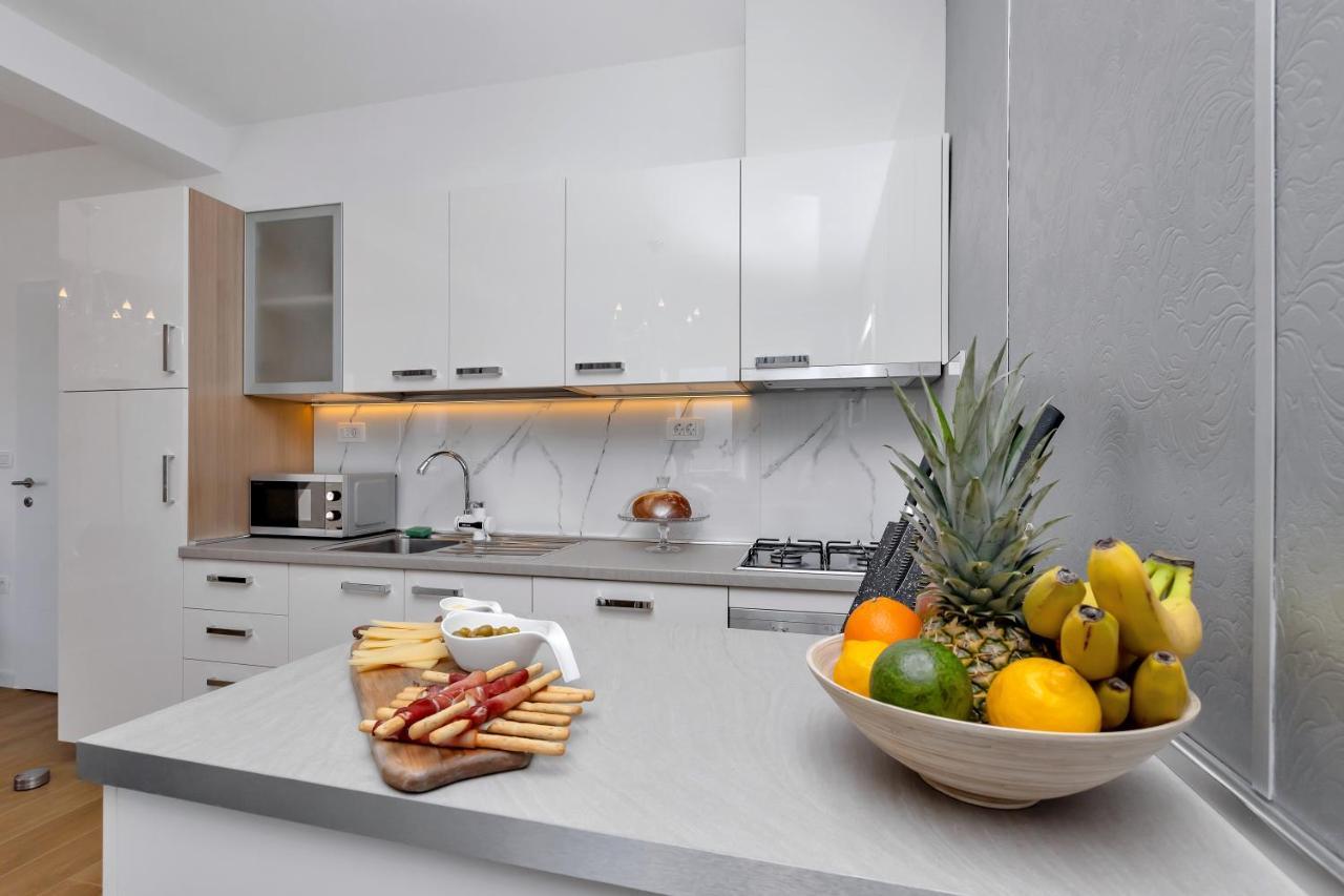 Apartman Koky Makarska Buitenkant foto